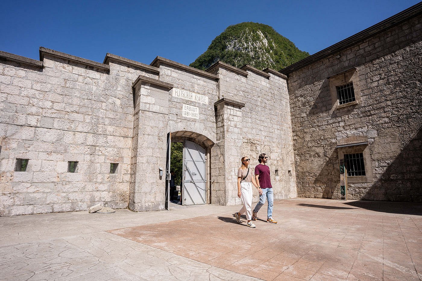 Dvorišče trdnjave Kluže